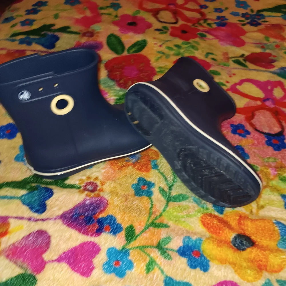 CROCS Navy Short Waterproof Rain Boots with Cream Accents